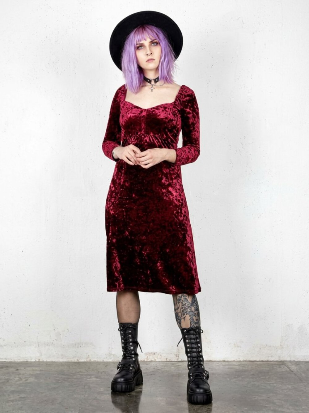 DISTURBIA Sloane burgundy pink crushed velvet midi dress